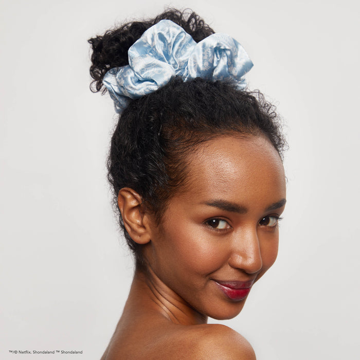 Bridgerton x Kitsch Σατέν μαξιλάρι Scrunchies - Toile De Blue